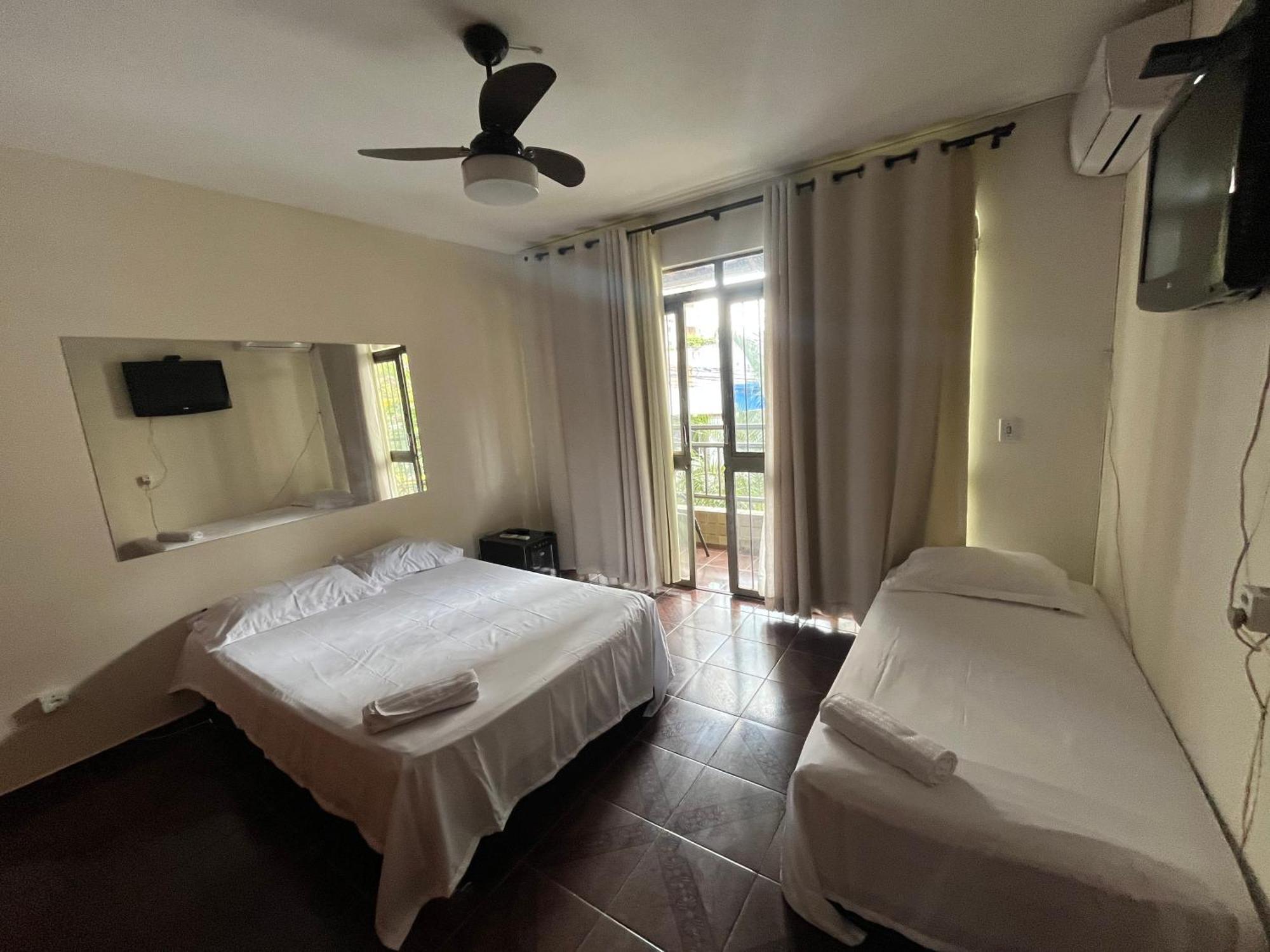 Casa Quintal Bueno! 5 Quartos Com Ar Split E Internet Ultra! Perto Do Melhor De Goiania! Marista Parques Areiao E Vaca Brava Hospital Premium Mater Dei Blue Fit Perdomo Goiania Shopping! Dış mekan fotoğraf