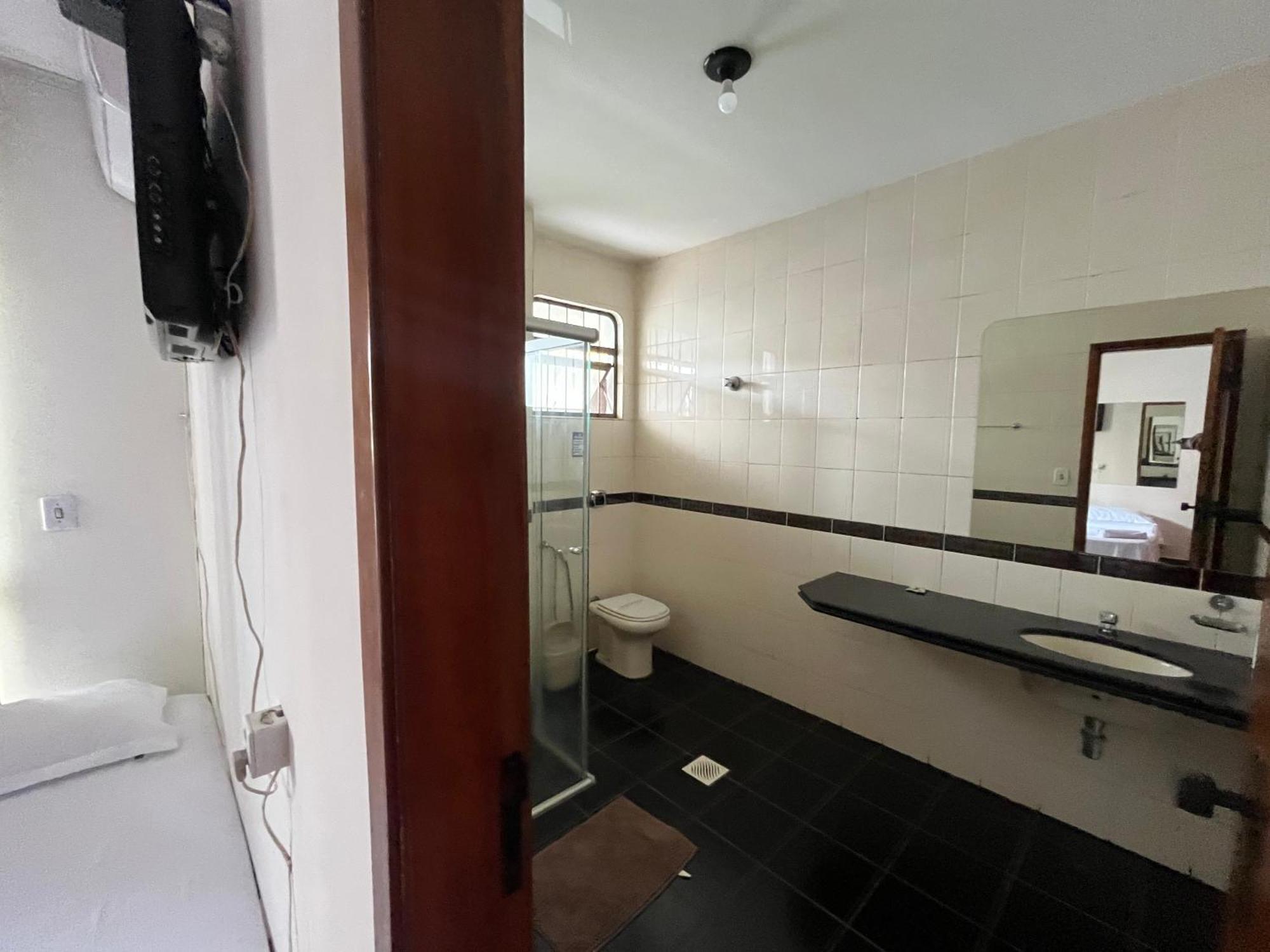 Casa Quintal Bueno! 5 Quartos Com Ar Split E Internet Ultra! Perto Do Melhor De Goiania! Marista Parques Areiao E Vaca Brava Hospital Premium Mater Dei Blue Fit Perdomo Goiania Shopping! Dış mekan fotoğraf