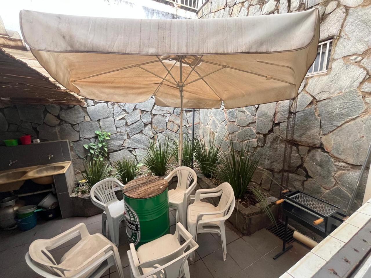 Casa Quintal Bueno! 5 Quartos Com Ar Split E Internet Ultra! Perto Do Melhor De Goiania! Marista Parques Areiao E Vaca Brava Hospital Premium Mater Dei Blue Fit Perdomo Goiania Shopping! Dış mekan fotoğraf