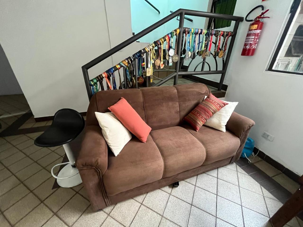 Casa Quintal Bueno! 5 Quartos Com Ar Split E Internet Ultra! Perto Do Melhor De Goiania! Marista Parques Areiao E Vaca Brava Hospital Premium Mater Dei Blue Fit Perdomo Goiania Shopping! Dış mekan fotoğraf