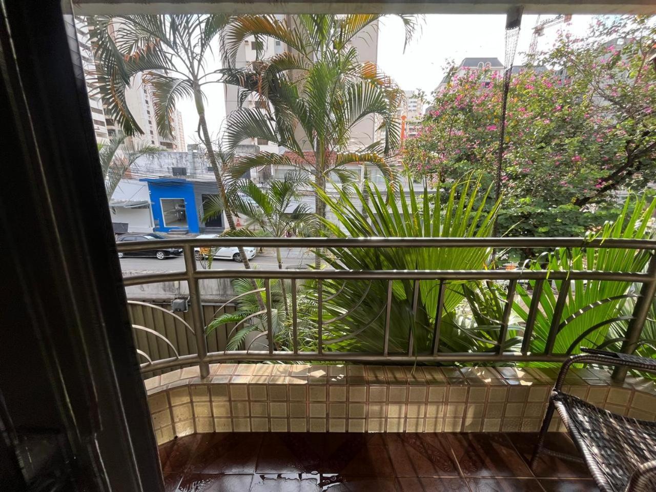 Casa Quintal Bueno! 5 Quartos Com Ar Split E Internet Ultra! Perto Do Melhor De Goiania! Marista Parques Areiao E Vaca Brava Hospital Premium Mater Dei Blue Fit Perdomo Goiania Shopping! Dış mekan fotoğraf