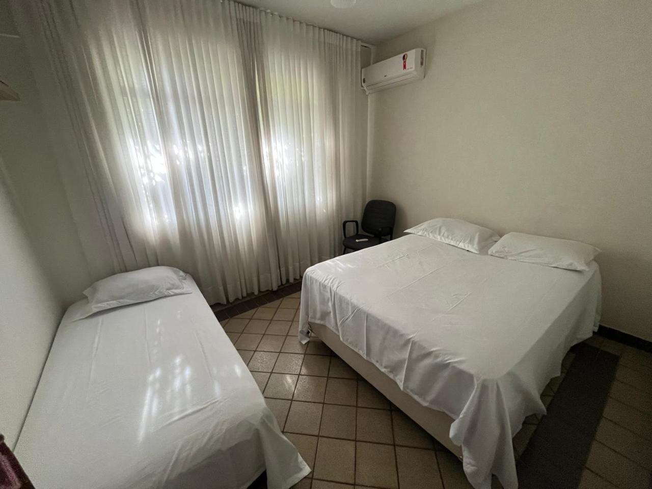 Casa Quintal Bueno! 5 Quartos Com Ar Split E Internet Ultra! Perto Do Melhor De Goiania! Marista Parques Areiao E Vaca Brava Hospital Premium Mater Dei Blue Fit Perdomo Goiania Shopping! Dış mekan fotoğraf