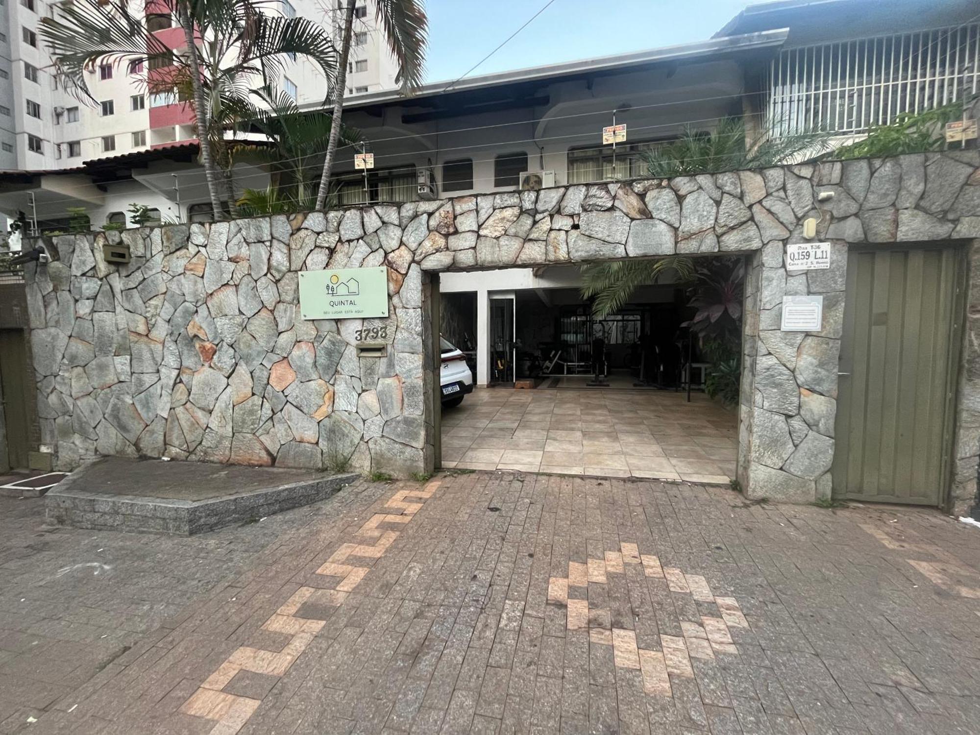 Casa Quintal Bueno! 5 Quartos Com Ar Split E Internet Ultra! Perto Do Melhor De Goiania! Marista Parques Areiao E Vaca Brava Hospital Premium Mater Dei Blue Fit Perdomo Goiania Shopping! Dış mekan fotoğraf